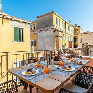  Apartment La Dimora Di San Maurizio 4 Terrace - Dimora Italia -